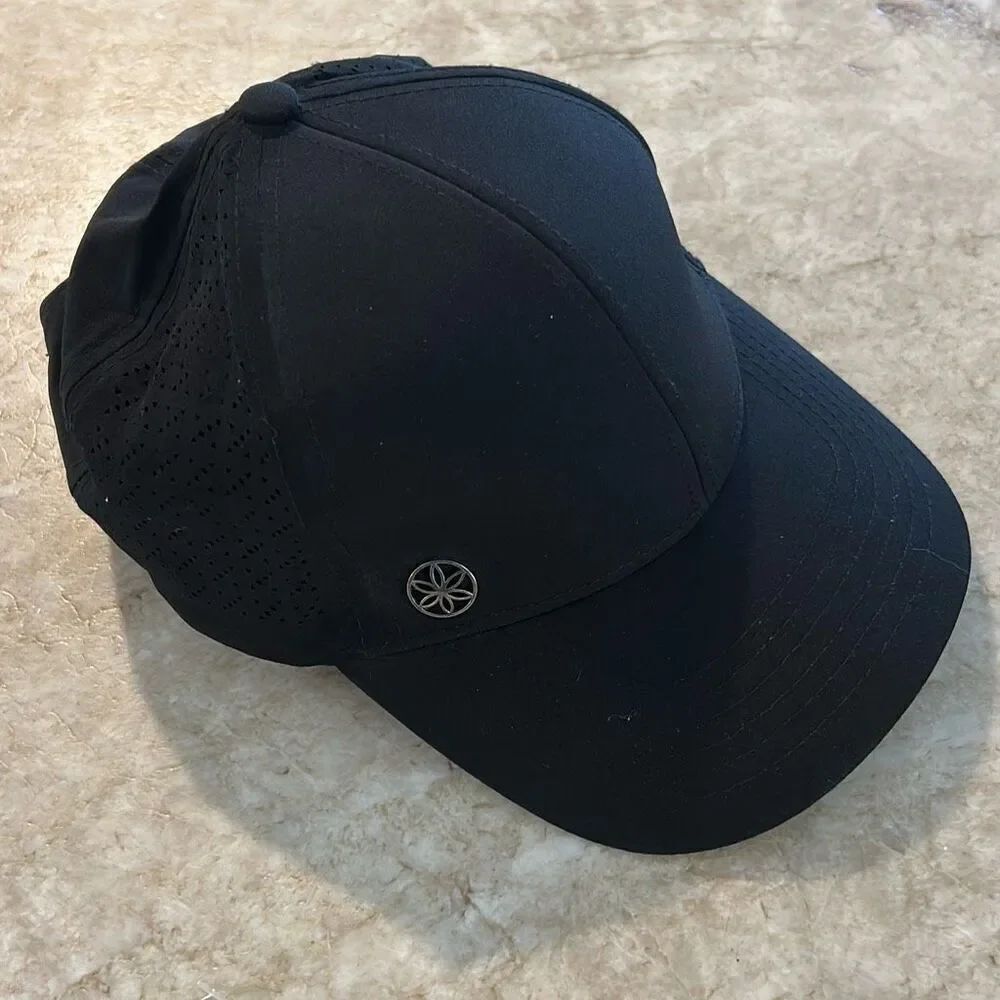 GAIAM Black Hat